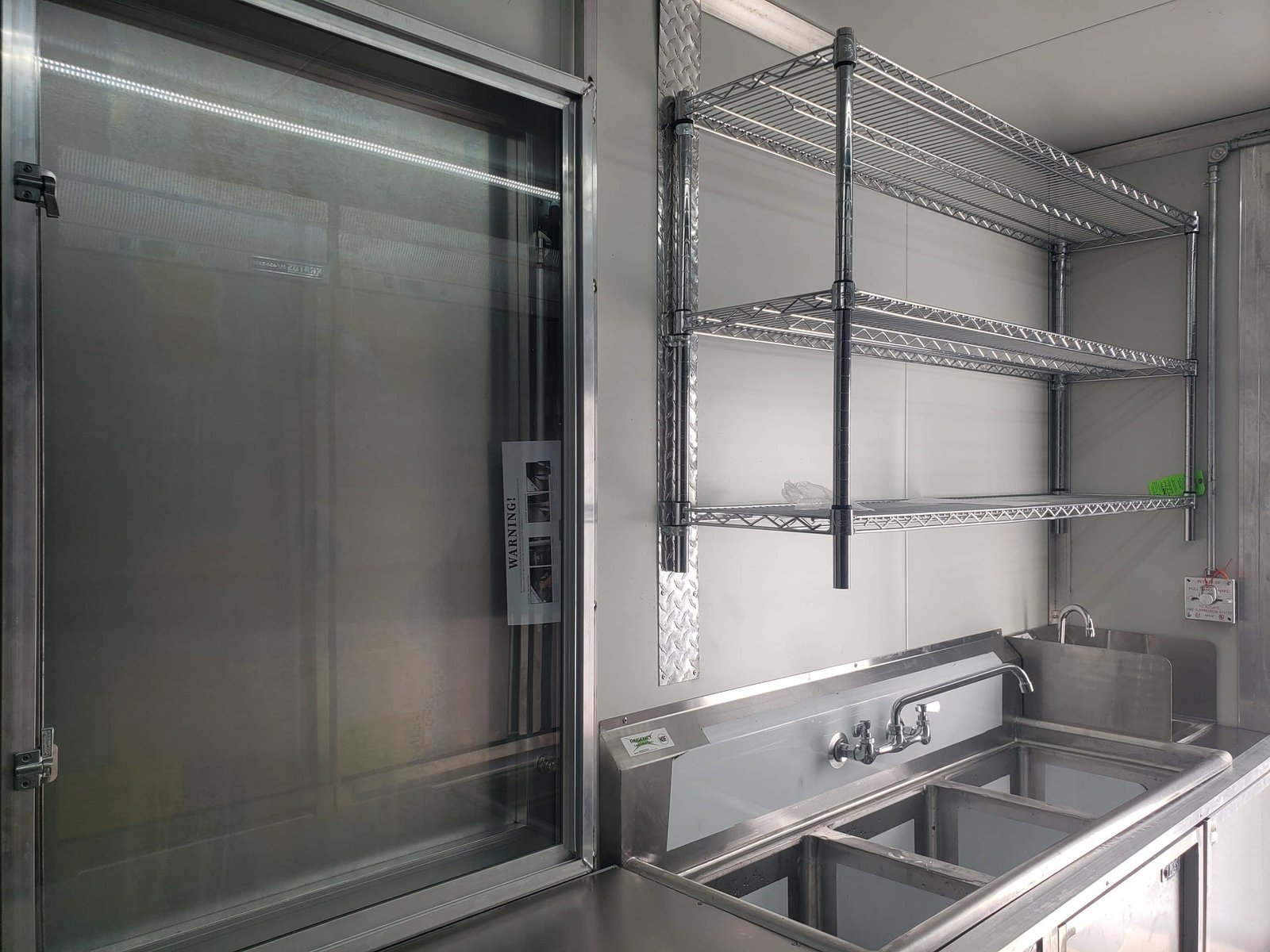 16ft equipped sandwich trailer 16ft equipped sandwich trailer